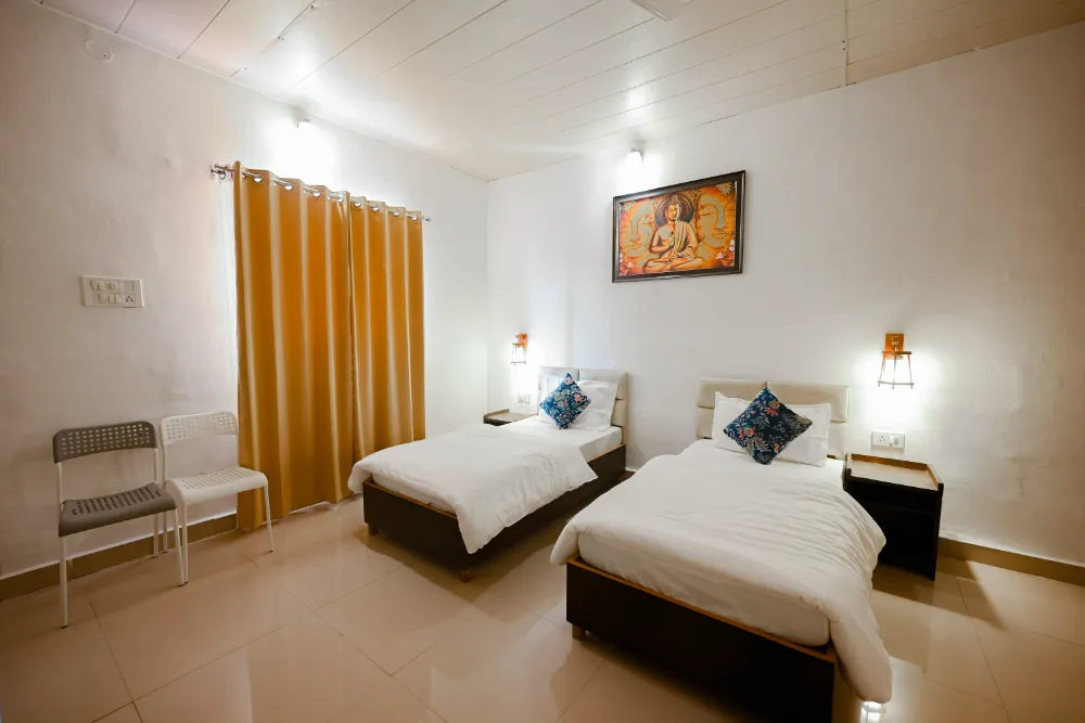 Clean student accommodation at the Adhiroha yoga ashram — photo 85