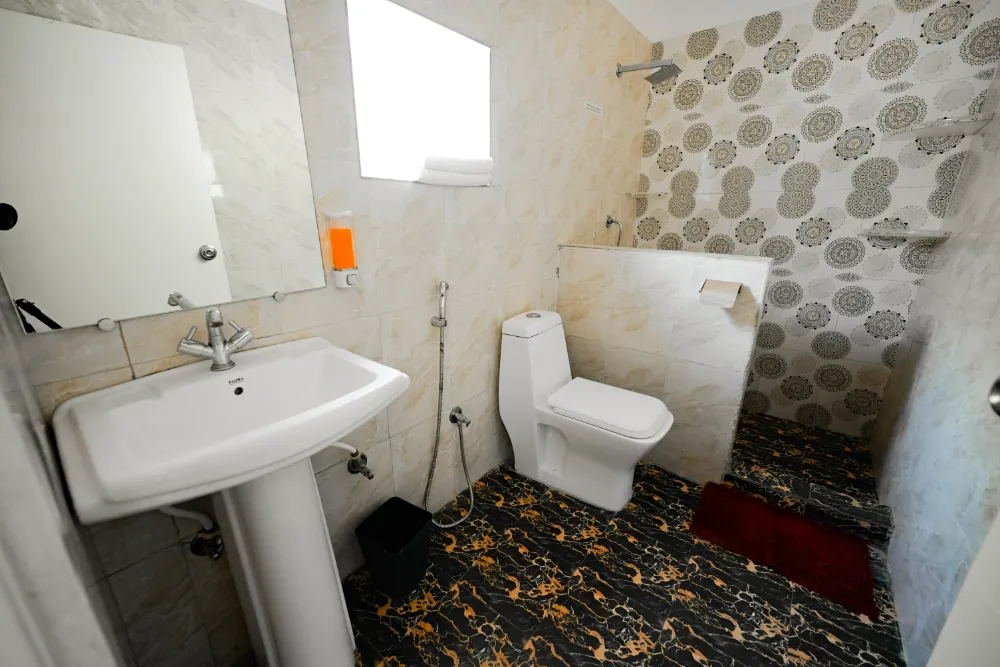Clean student accommodation at the Adhiroha yoga ashram — photo 121
