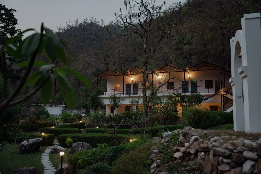 Clean student accommodation at the Adhiroha yoga ashram — photo 137