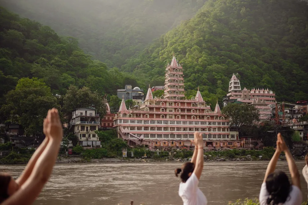 Student excursion around Rishikesh with Adhiroha yoga school — photo 95