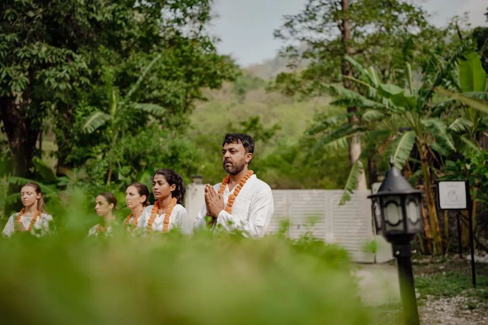 Traditional opening ceremony at Adhiroha yoga school, Rishikesh — photo 79