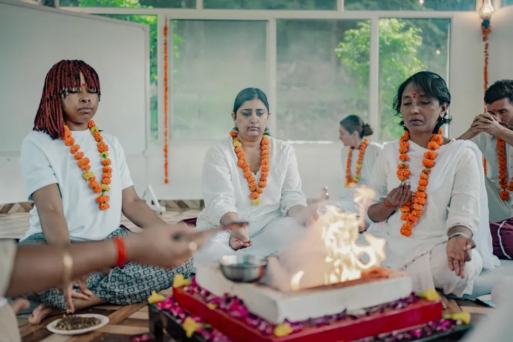 Traditional opening ceremony at Adhiroha yoga school, Rishikesh — photo 104