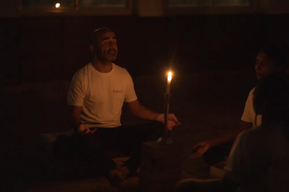 Sound healing session with Tibetan bowls at Adhiroha, Rishikesh — photo 53