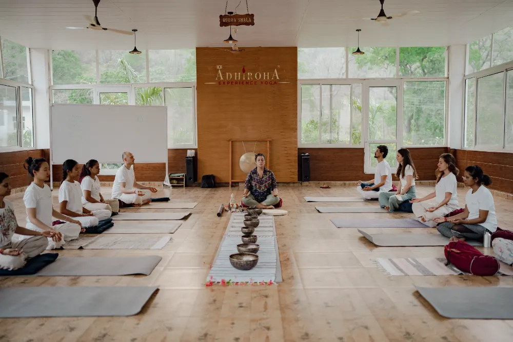 Sound healing session with Tibetan bowls at Adhiroha, Rishikesh — photo 71