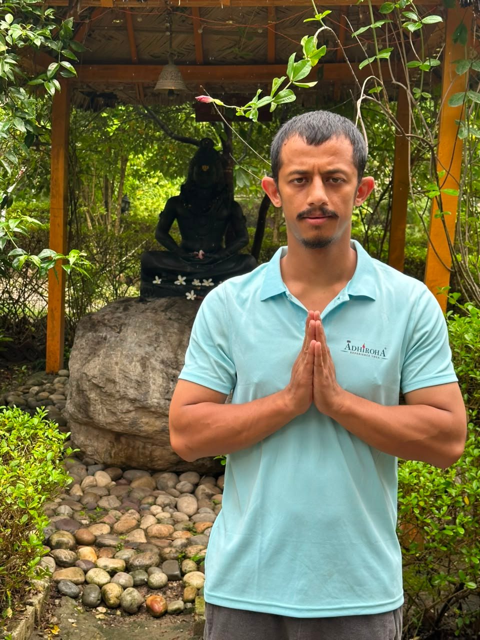 Yogacharya Prashant, Hatha and Ashtanga yoga teacher of Adhiroha