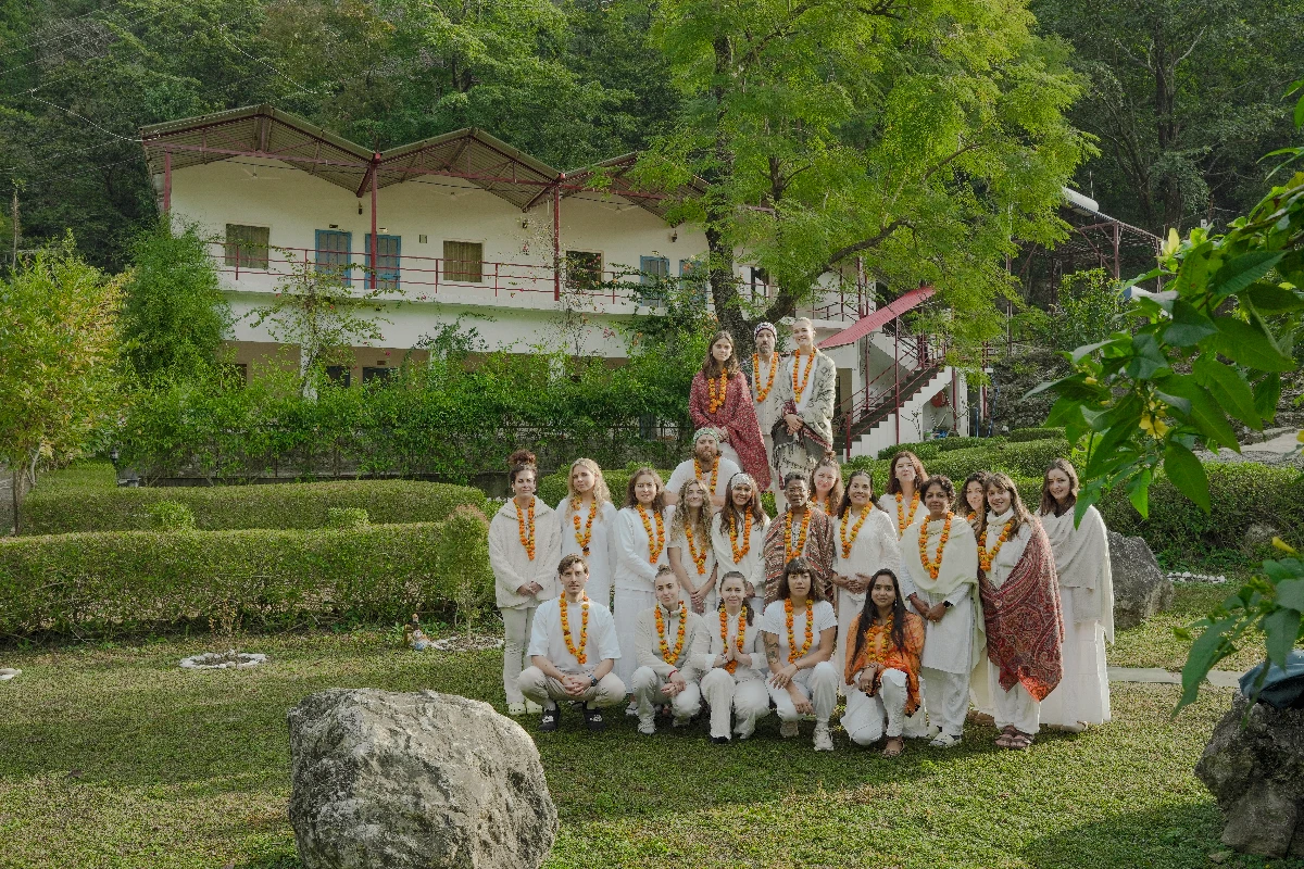 yoga shala overlooking the Himalayas at Adhiroha